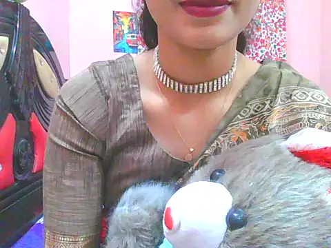 Snapshot of night_queeen7 chatting on December 4, 7:44 pm night queeen7 online show from December 4, 7:44 pm