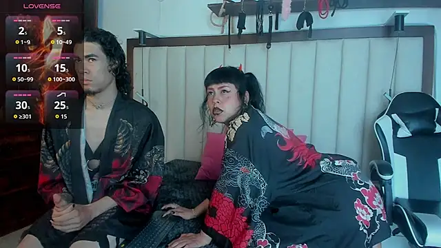 Snapshot of conjuring_ chatting on October 7, 3:04 am conjuring online show from October 7, 3:04 am