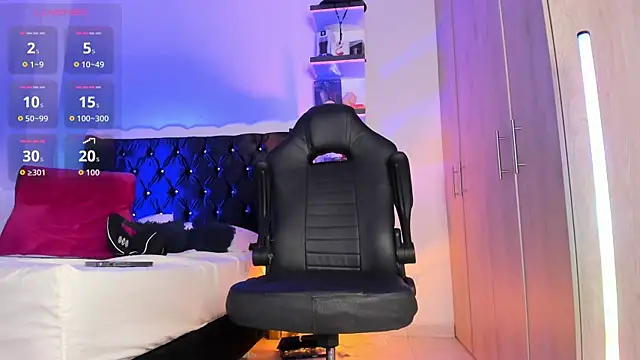  Duriel online show from April 2, 10:51 pm