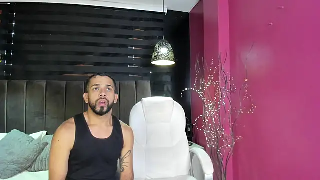 Lobo sex21 online show from October 11, 7:45 pm