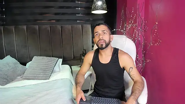 Lobo sex21 online show from October 14, 7:36 pm