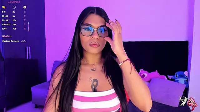 Snapshot of Gemma-ros chatting on November 12, 8:30 pm Gemma-ros online show from November 12, 8:30 pm