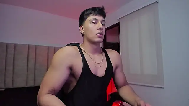 Snapshot of CHRIS_MORGAN1 chatting on October 24, 5:15 am CHRIS MORGAN1 online show from October 24, 5:15 am