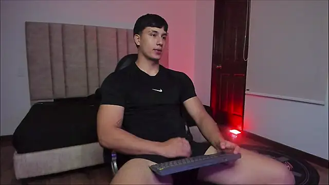 Snapshot of CHRIS_MORGAN1 chatting on October 28, 4:53 pm CHRIS MORGAN1 online show from October 28, 4:53 pm