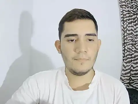 Snapshot of camilowhite_1 chatting on October 20, 7:03 pm camilowhite 1 online show from October 20, 7:03 pm