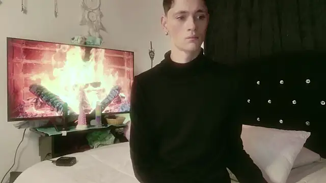 Tyler cat online show from November 2, 3:03 pm