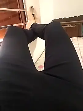 Snapshot of Lili_2love chatting on November 14, 1:59 am Lili 2love online show from November 14, 1:59 am