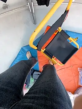 Snapshot of Lili_2love chatting on November 15, 12:30 am Lili 2love online show from November 15, 12:30 am