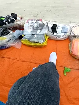 Snapshot of Lili_2love chatting on November 22, 1:48 am Lili 2love online show from November 22, 1:48 am