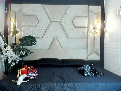 Julieta Slav3 online show from March 2, 9:32 pm