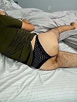 Javier222333 online show from October 2, 11:45 pm