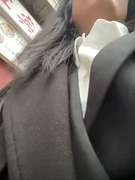 yourkeer online show from December 18, 9:04 am