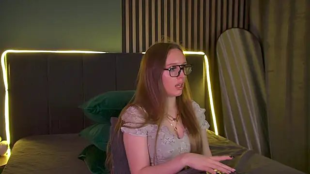 KathyStewart online show from November 8, 3:23 pm