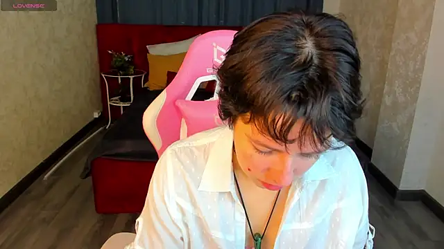 Sara Frayer online show from October 9, 1:03 am