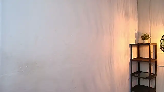 Nikki Vesper online show from November 5, 12:05 pm