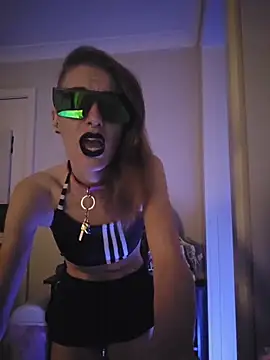 lonely Cosplay chick online show from December 19, 4:03 pm