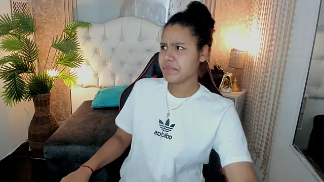 AriaVega online show from April 10, 12:54 pm