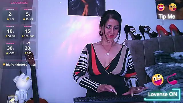 Snapshot of Agathabrunner chatting on November 2, 10:06 am Agathabrunner online show from November 2, 10:06 am