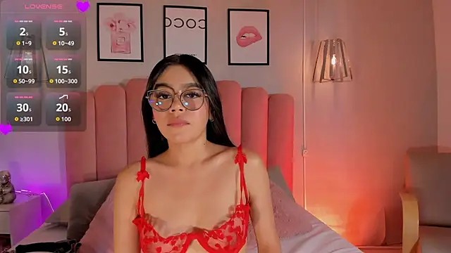 mara swan  online show from October 16, 7:15 pm