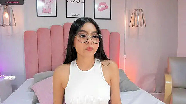 mara swan  online show from October 18, 7:25 pm