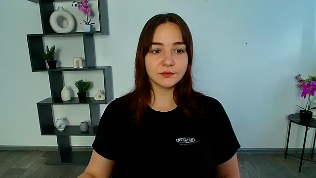 Snapshot of OliviaMontgommery chatting on November 18, 6:18 am OliviaMontgommery online show from November 18, 6:18 am