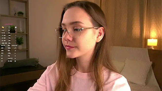 SweetSaraPie online show from February 15, 6:04 pm