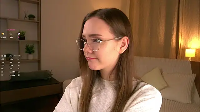 SweetSaraPie online show from March 14, 6:13 pm