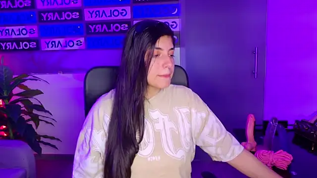 Violetta Swett  online show from October 25, 1:51 pm