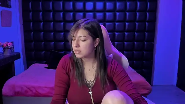 Violetta Swett  online show from November 29, 1:25 pm