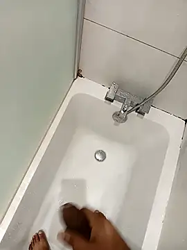 Snapshot of Dickzilla_69 chatting on October 8, 10:13 am Dickzilla 69 online show from October 8, 10:13 am