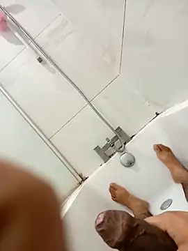 Snapshot of Dickzilla_69 chatting on October 22, 11:21 am Dickzilla 69 online show from October 22, 11:21 am