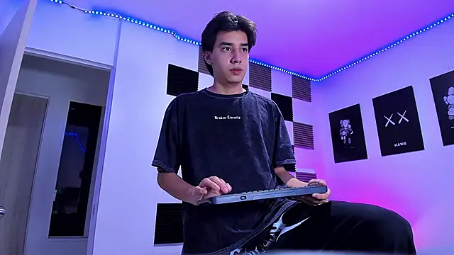 jeycobb online show from March 22, 1:20 am