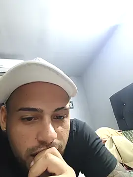 Snapshot of Thiffany-Brandon chatting on October 7, 3:47 am Thiffany-Brandon online show from October 7, 3:47 am