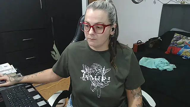 Snapshot of perlagoloza05 chatting on October 30, 3:19 am perlagoloza05 online show from October 30, 3:19 am