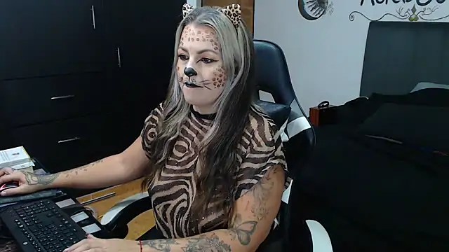 Snapshot of perlagoloza05 chatting on November 1, 1:07 am perlagoloza05 online show from November 1, 1:07 am