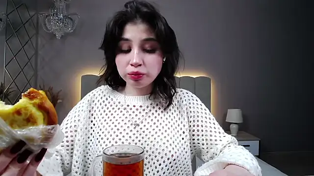 DianaMello online show from November 17, 4:07 am