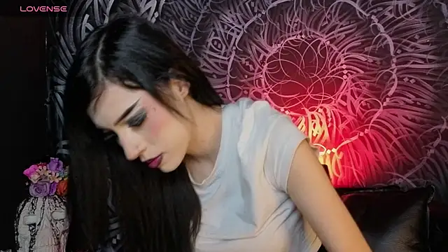 dahlia darkwood online show from February 21, 10:11 pm