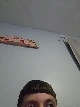 Gabrielr214090 online show from April 23, 7:30 am