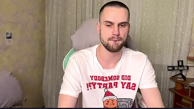 Iveraan online show from December 4, 7:00 pm