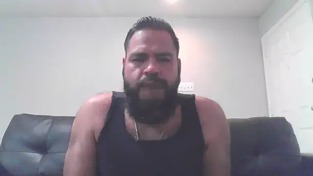 BigJohnBear39 online show from October 18, 5:10 am