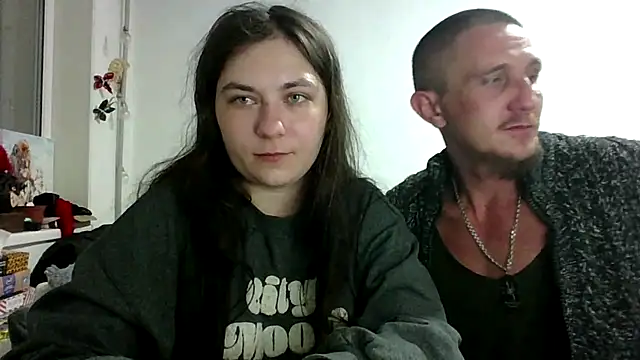 Twolatte1520 online show from April 15, 6:15 pm