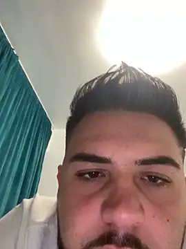 MilanYaman online show from October 5, 9:45 pm