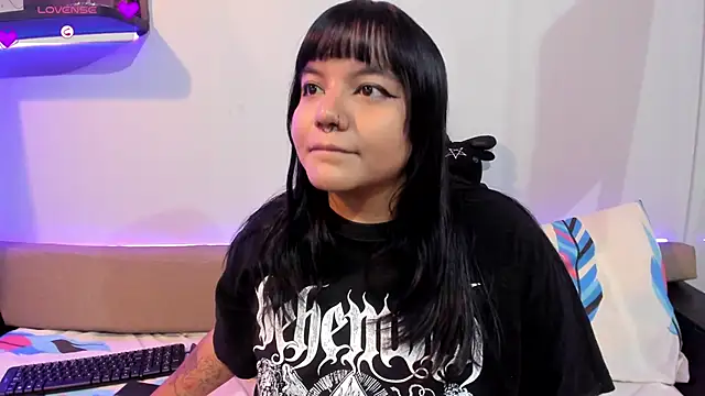 Snapshot of Louiemanson_ chatting on October 17, 4:42 pm Louiemanson online show from October 17, 4:42 pm