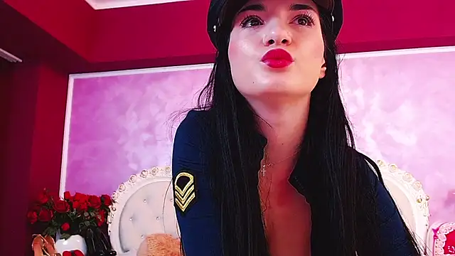 Snapshot of BellaReyXO chatting on October 10, 5:50 am BellaReyXO online show from October 10, 5:50 am