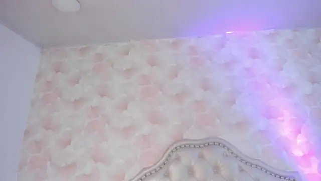 Snapshot of Sophia_Valkova chatting on November 22, 3:38 am Sophia Valkova online show from November 22, 3:38 am