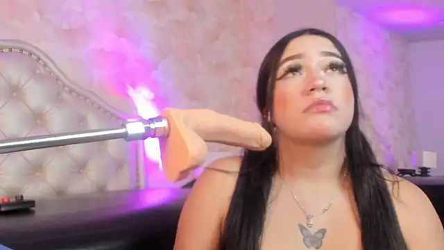 Snapshot of Sophia_Valkova chatting on November 25, 3:50 am Sophia Valkova online show from November 25, 3:50 am