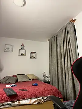 Ezzio Scolaro online show from February 20, 1:35 am