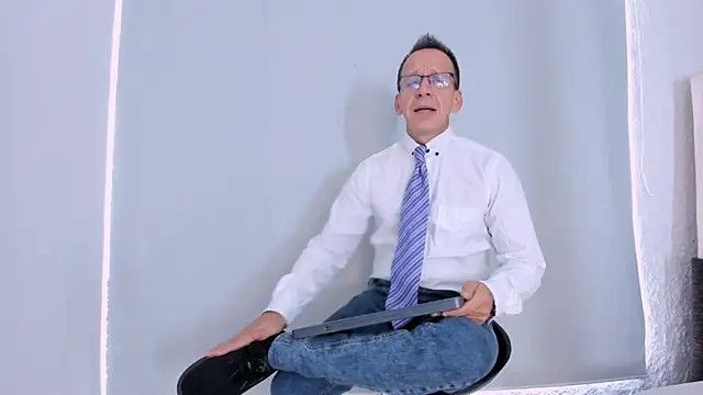  axelking  online show from November 5, 11:43 am