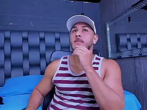 jasonshaw25 online show from November 4, 4:50 pm