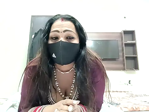 horny milf couple online show from November 23, 5:46 pm